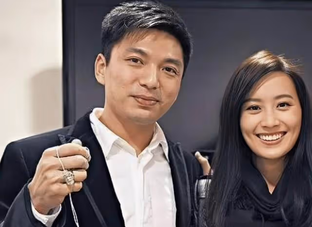 香港知名富二代愛妻產子，與前妻隱婚3年，被傳婚內出軌女歌手