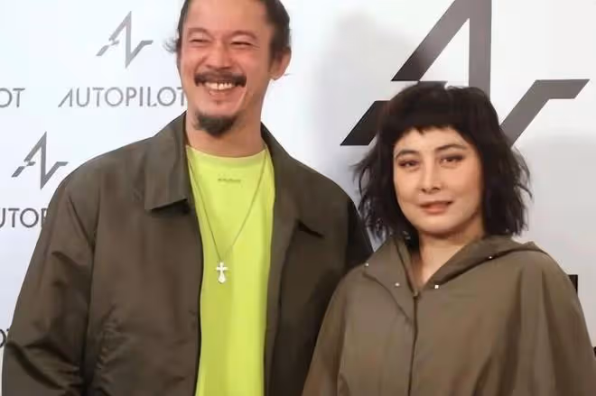 男星陳子聰命懸一線,多次保命已花千萬港幣,愛妻何超儀不離不棄