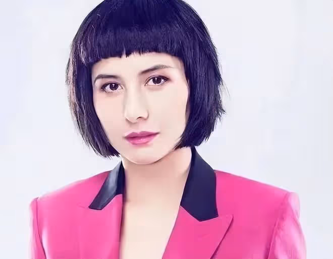 男星陳子聰命懸一線,多次保命已花千萬港幣,愛妻何超儀不離不棄