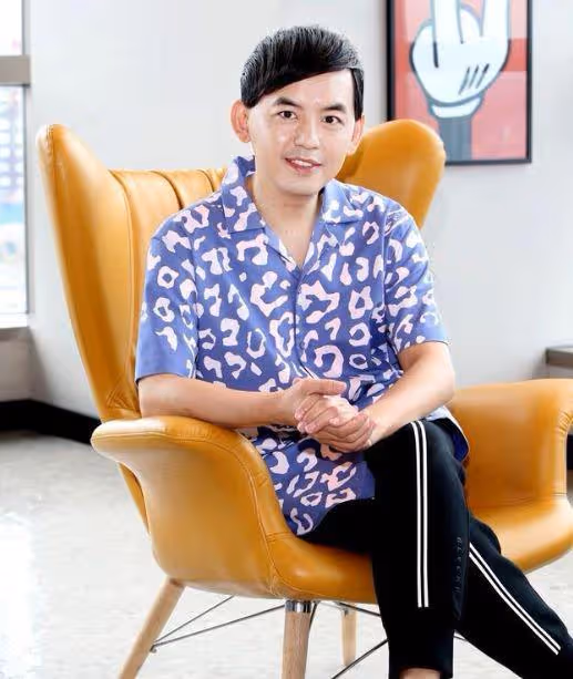 台媒曝黃子佼已出院,律師稱他將免受處罰,十年前未設相關條例