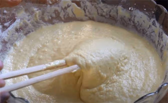 發麵玉米餅夏天這樣做,蓬鬆柔軟,簡單易消化,老人孩子都愛吃
