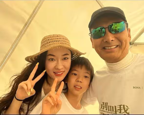 周潤發參加親子跑活動,51歲袁詠儀狀態獲贊,霍思燕嗯哼也露面