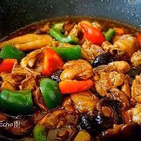 雞肉這麼燜更鮮嫩,味美多汁,營養也更均衡,快來學學吧!
