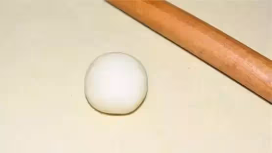 鬆軟可口的蘋果麵包,不但外形像蘋果,連餡都充滿濃郁的蘋果氣息,口感也超棒!