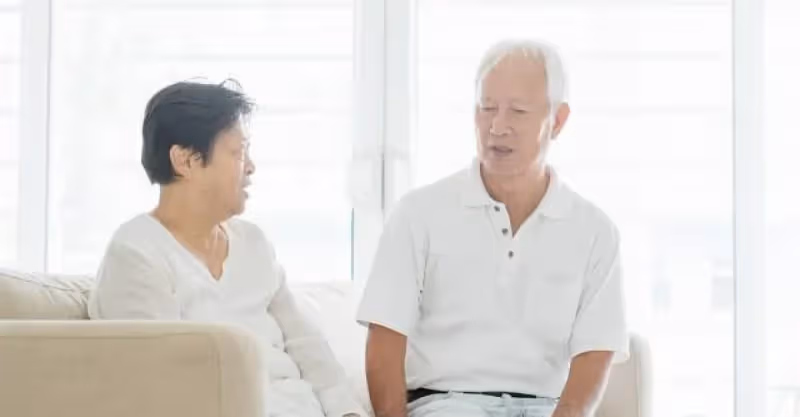 爸媽鬧分居一周後：爸爸去世媽媽失蹤了，我找到媽媽時，哭了