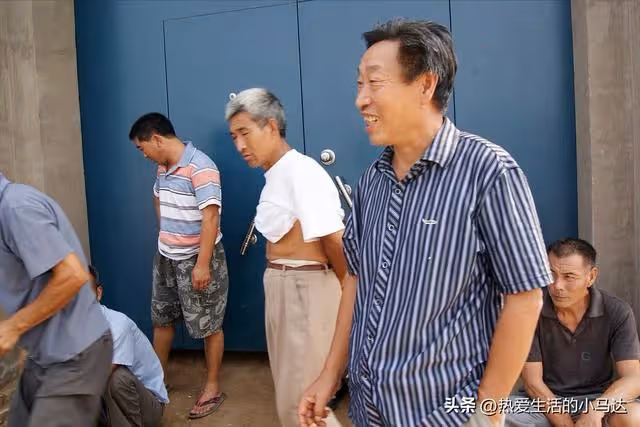 我打拚38年,賺得千萬身家後,想回鄉修橋修路,卻發現低估了人性