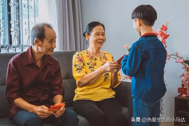 雙女戶的我老了才發現:女兒再孝順,想靠她們養老還需要一些條件