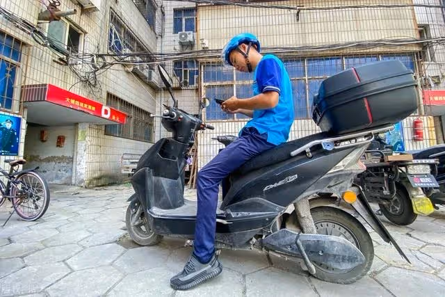 丈夫兼職做送餐員!半夜意外「接到妻子訂單」粉碎5年婚姻:她怎麽做得出來