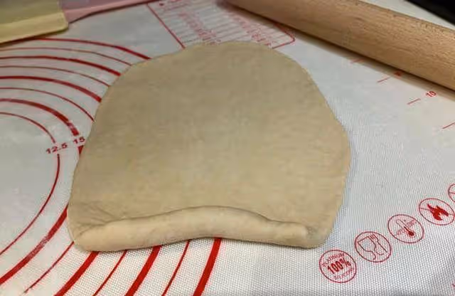 宅在家裡沒事幹,做了一盤貝果,Q彈柔軟,好吃不膩,做法簡單~