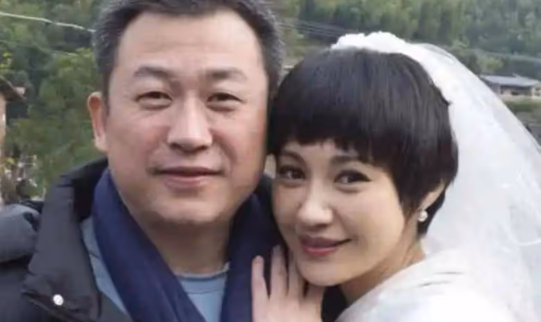 楊雪:顏值巔峰時美過baby,卻在事業最火時嫁給丑夫