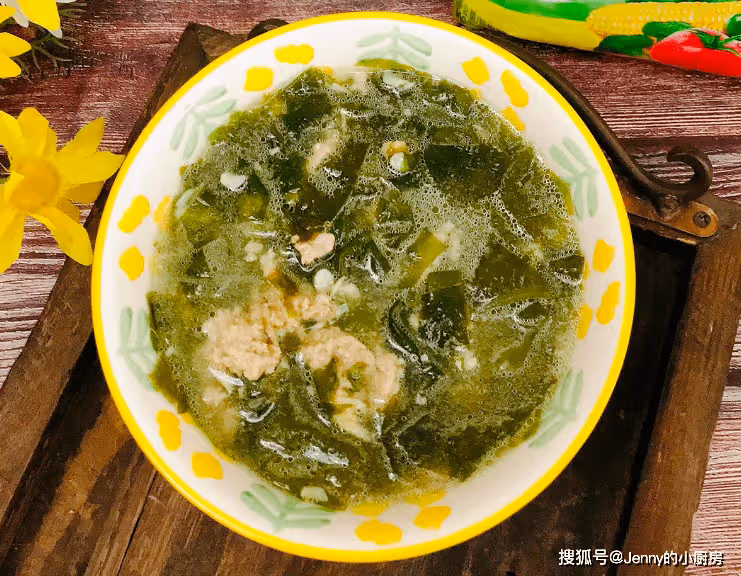 「夏天一碗湯,不勞醫生幫」,夏至後常喝5道湯,補足營養身體好
