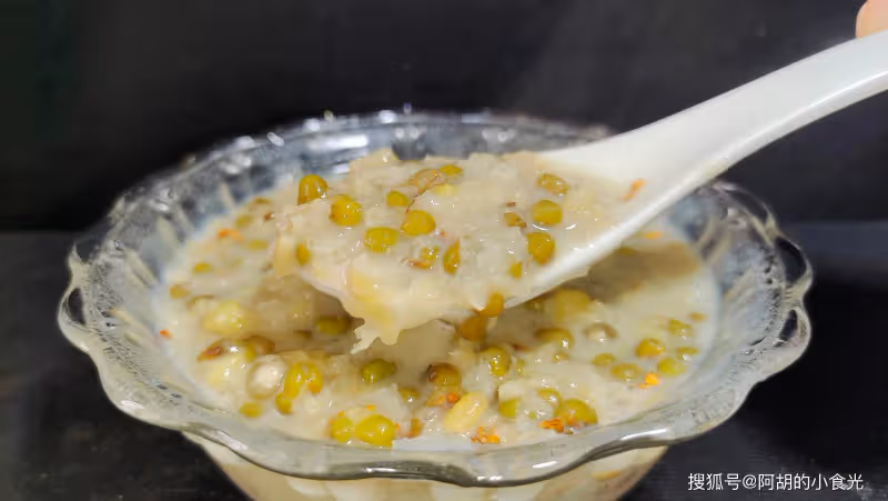 綠豆和它絕配!花小錢煮一鍋,濕氣、暑氣繞道走,更香更滑,一口喝出清涼一夏