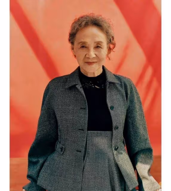 這才是女人老去最真實的樣子:83歲吳彥姝,不扮美不顯老,真優雅