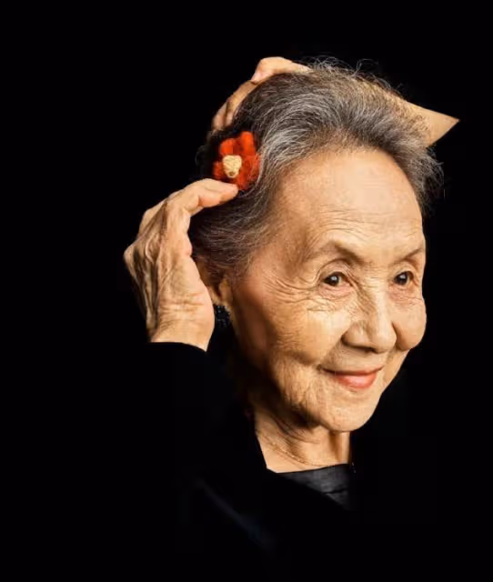 這才是女人老去最真實的樣子：83歲吳彥姝，不扮美不顯老，真優雅