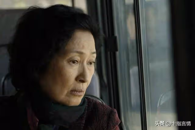 我63歲沒有退休金,遭到孩子們嫌棄後我做了三個決定,全家歡喜