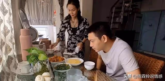 孫子高考完,買台電腦一萬二,我在家突然想吃蘋果,兒媳怒目而視
