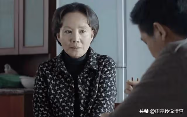 婆婆獨自帶娃4年,讓親家母看管3天,兒媳怒斥:我媽不會帶孩子