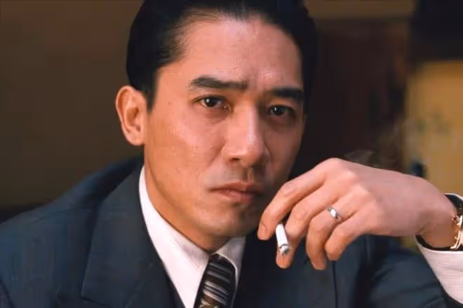 原來61歲長居日本的梁朝偉,已經走上了另一條人生之路