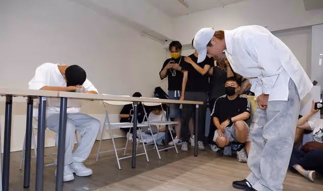 被問炎亞綸近況,吳尊這麼做回應,網友:這幾句話真是一針見血