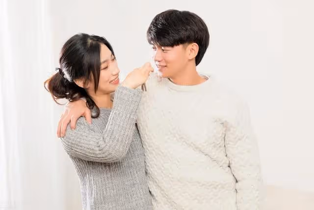 婆婆上門要養老,我不同意,兩天後她直接搬來,我怒而和丈夫離婚