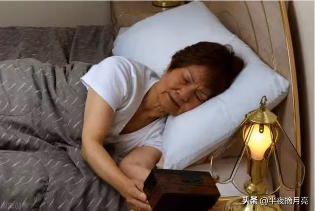 高考結束後,我砸爛了兒子的筆記本電腦,他怒吼咆哮,我輸的徹底