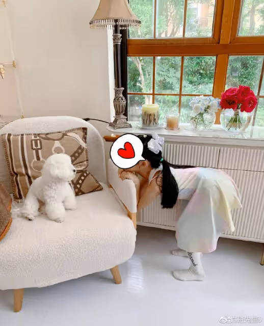伊能靜罕曬兒女同框照,哈利從美國放假回國,夢想當導演拒當藝人