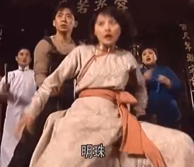 58歲香港「甜美」打星近照曝光!曾與前夫互爆對方婚外情!直呼豪門不好玩