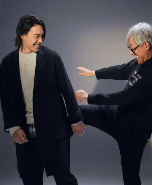 張宇頂滿頭白髮為妻子慶生！十一郎去年入院急壞老公，57歲精神好