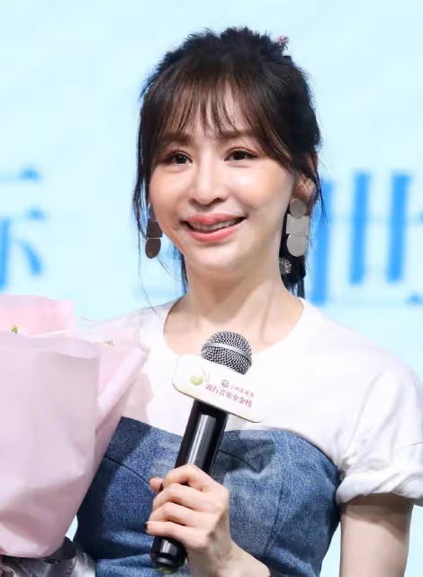王心凌39歲再攀事業高峰！僵臉回春展現少女感，甜美幼美迷倒眾人