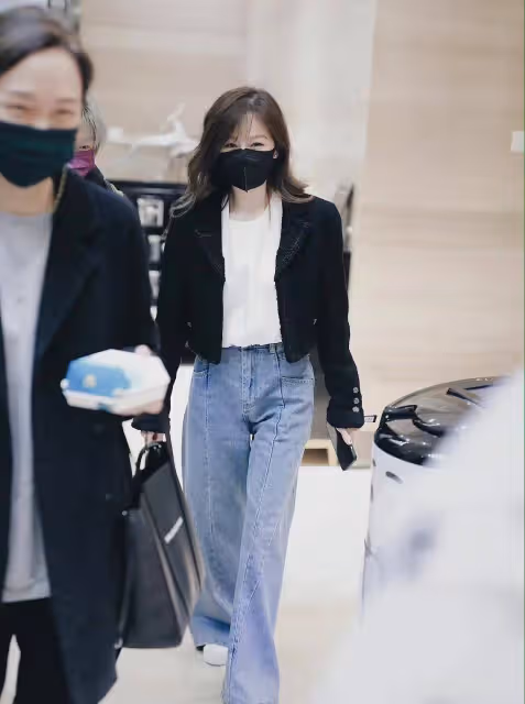 王心凌39歲再攀事業高峰！僵臉回春展現少女感，甜美幼美迷倒眾人