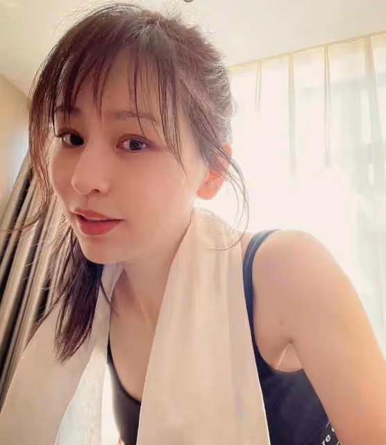 王心凌39歲再攀事業高峰!僵臉回春展現少女感,甜美幼美迷倒眾人