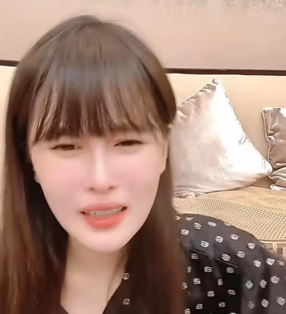 網紅球球懷孕很痛苦，婆婆和親媽同時送飯來家中，不知該如何處