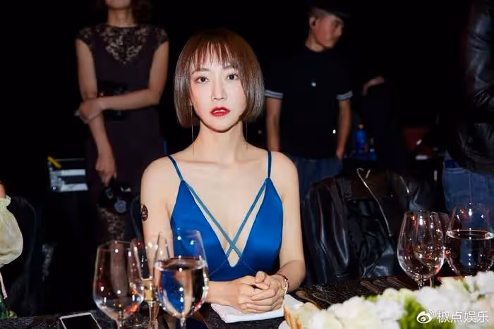 35歲女星定居美國,呼籲國人出來多看看,因為更先進,被狠批媚外