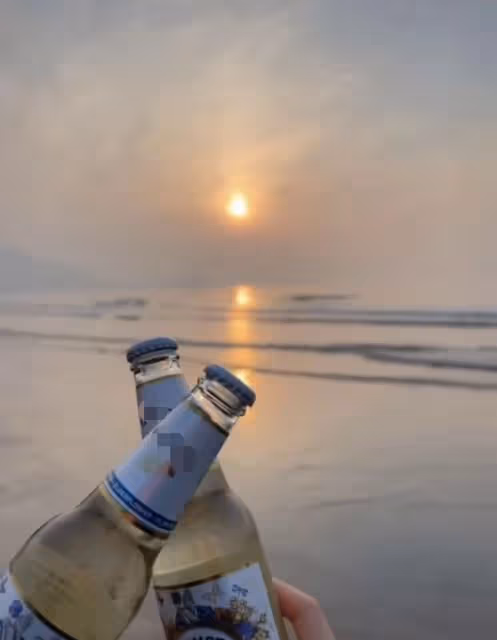 13歲王詩齡國外生活太瀟灑!玩電玩舉瓶喝酒,穿露臍裝秀大長腿