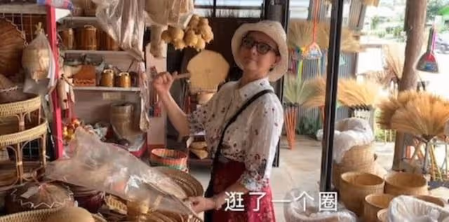 回歸平淡!港打星近況曝光,曾被富商前夫指控出軌小鮮肉名聲盡毀