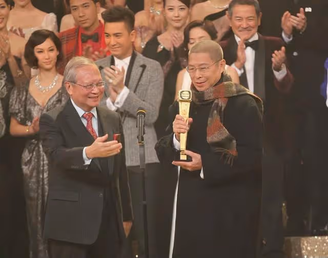 香港知名男星自曝周身病痛,做完手術靠輪椅代步,仍想復出拍戲