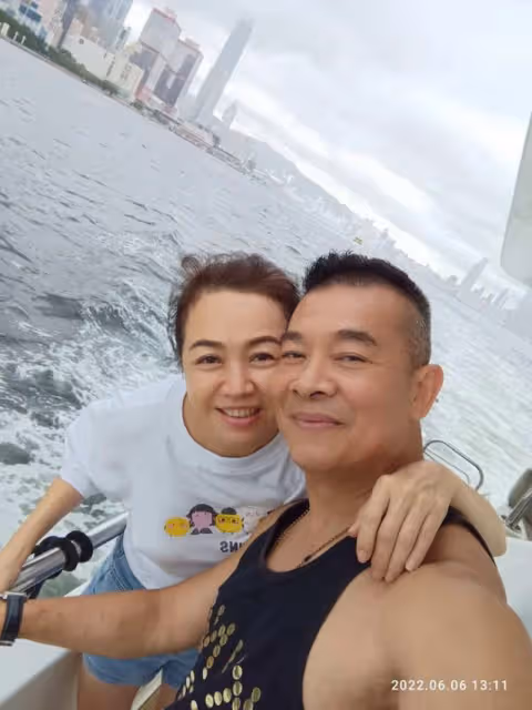 知名港星現身酒吧登台!突向觀眾席爆粗口,眾人反應讓人意外