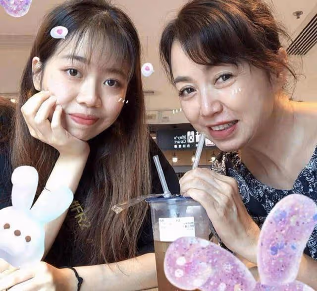 知名港星現身酒吧登台!突向觀眾席爆粗口,眾人反應讓人意外