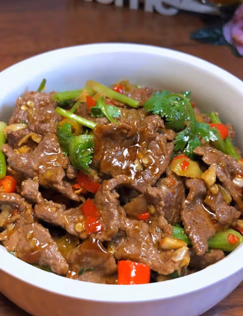 小炒黃牛肉｜香辣下飯｜非常好吃！