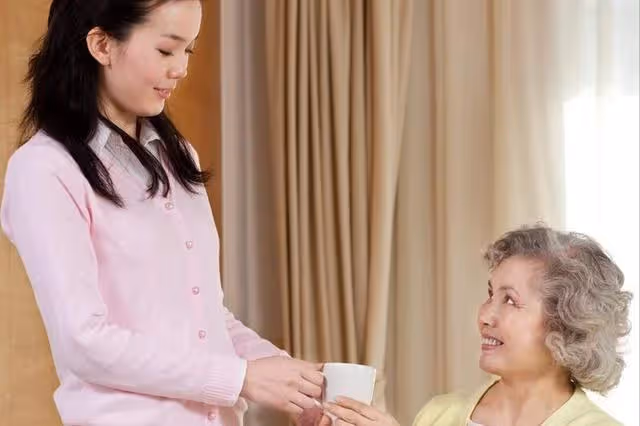 兒子想買房我出60萬,得知親家要住兒子家,我轉身就走