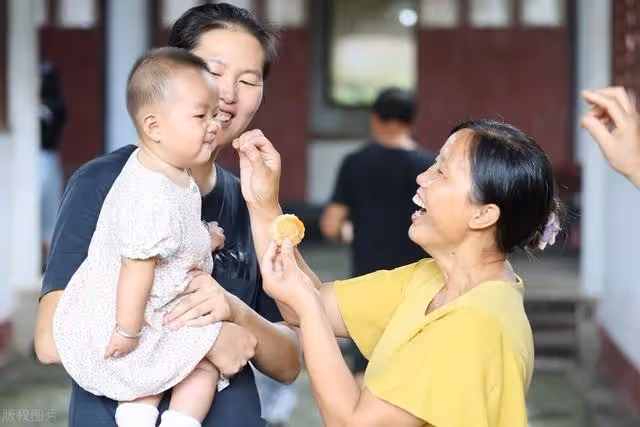 兒子想買房我出60萬,得知親家要住兒子家,我轉身就走