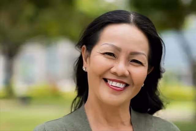 接母親來家養老,沒過兩周,老公直接帶著女兒跑去公婆家住