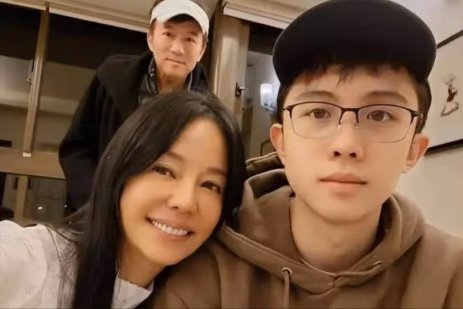 慈母敗兒:12歲才斷奶,15歲才分床睡,女星狄鶯最終親手毀了兒子
