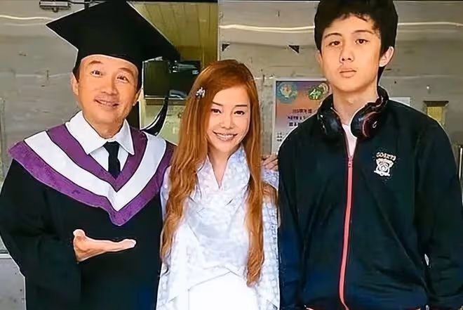 慈母敗兒:12歲才斷奶,15歲才分床睡,女星狄鶯最終親手毀了兒子
