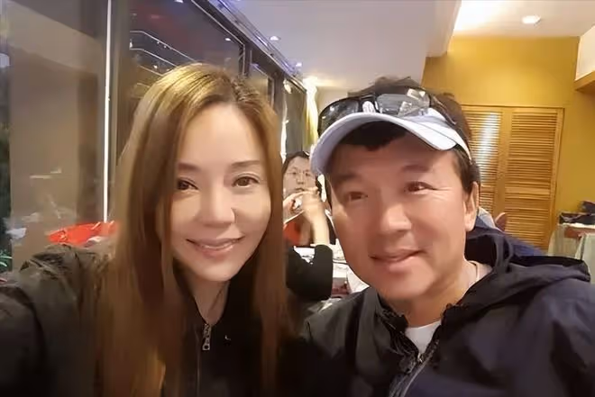 慈母敗兒:12歲才斷奶,15歲才分床睡,女星狄鶯最終親手毀了兒子