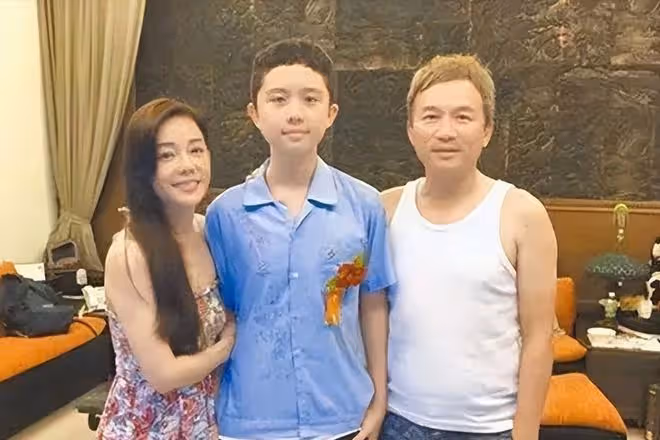 慈母敗兒:12歲才斷奶,15歲才分床睡,女星狄鶯最終親手毀了兒子