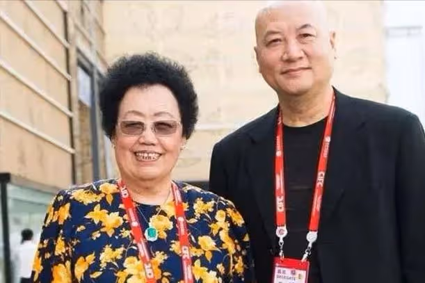 陳麗華立遺囑:兒女每人100億,餘下歸唐僧老公?網友評論太扎心