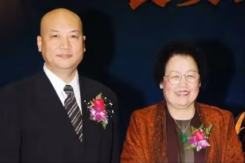 陳麗華立遺囑:兒女每人100億,餘下歸唐僧老公?網友評論太扎心