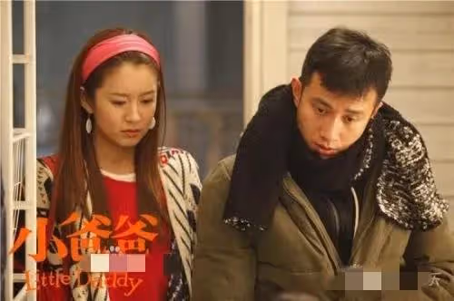 35歲女星定居美國惹爭議！驕傲自稱早上就喝香檳，還和巨星是鄰居