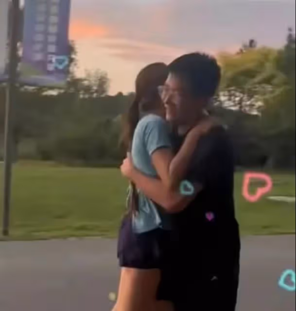 朱迅:19歲兒子近照曝光,長相憨厚模樣大變,身高似乎並不太出眾